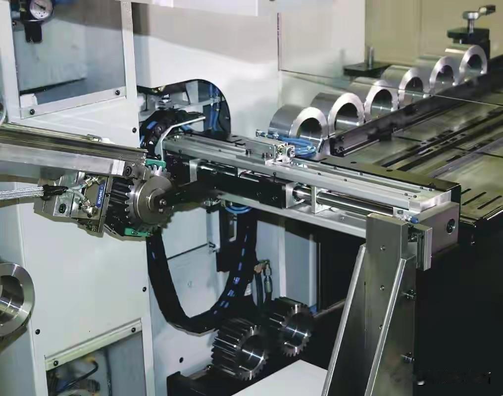 瑞士机床业这下可真是搬起石头砸自己脚！因为盲从美国对华禁售令，对华出口直接下降3