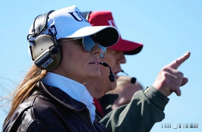 特朗普看军演要“真爆炸”！白宫强令用1800斤实弹，安全早抛脑后了
 
特朗普为