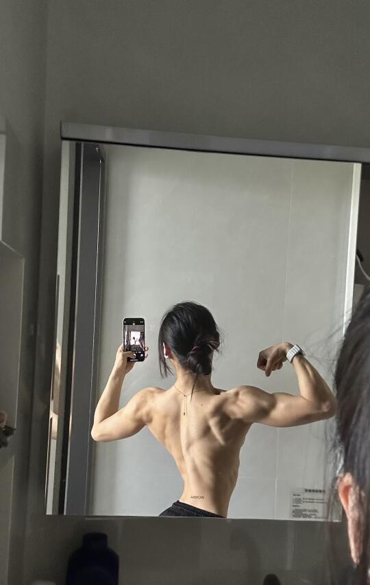 求 郑州肌肉写真