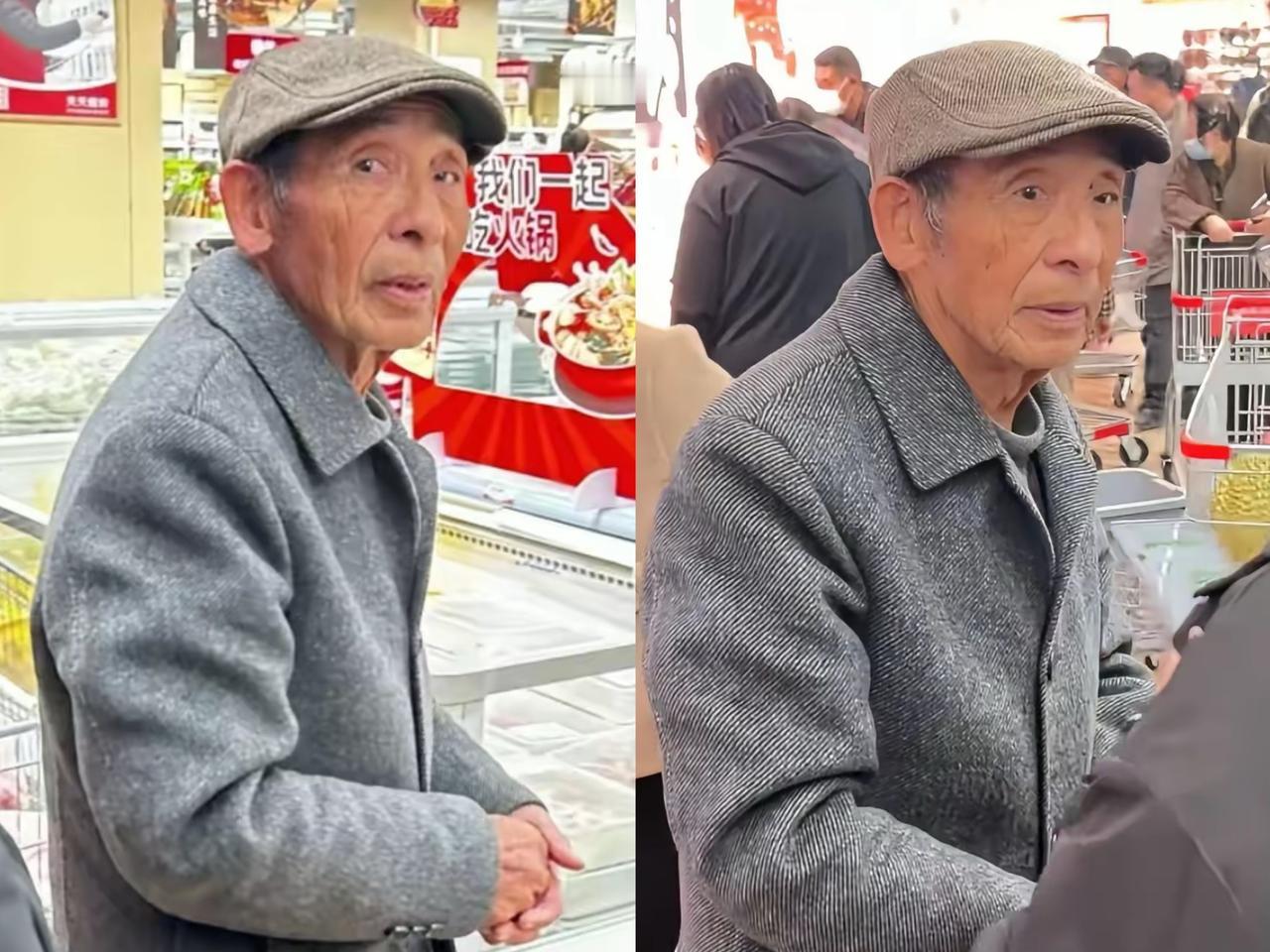 刘强东的父亲跑去宿迁京东超市折扣店逛啦！
老爷子一进店，径直就往食品区走，电器啥