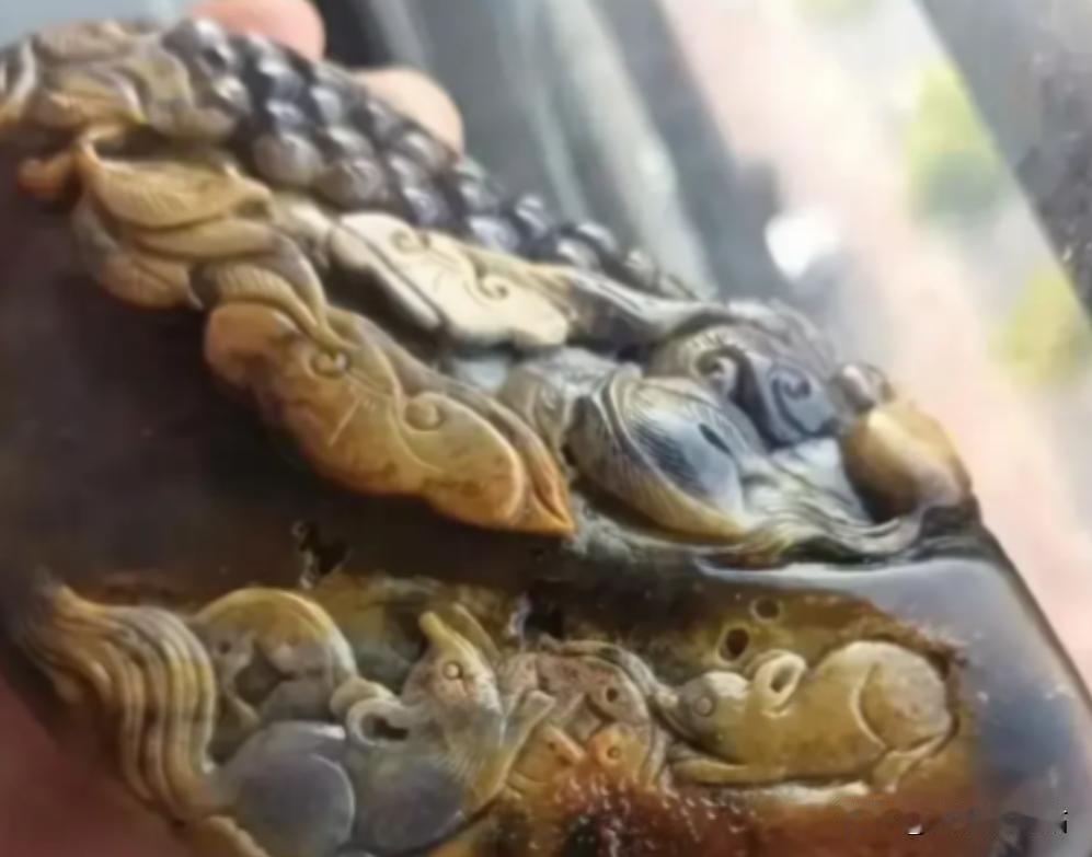 笑不活了！河南郑州，一男子在5年前借了2万元给朋友，最近，男子去找朋友还钱，结果