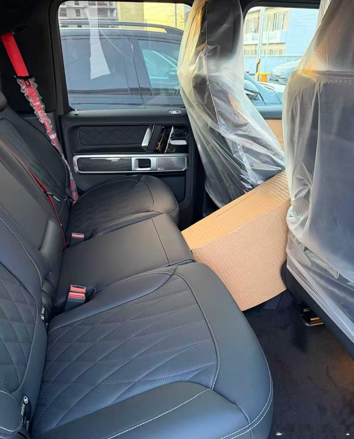 奔驰 G63 哑光铂金灰 黑内 801+哑光铂金灰 88500+A22行驶控制5