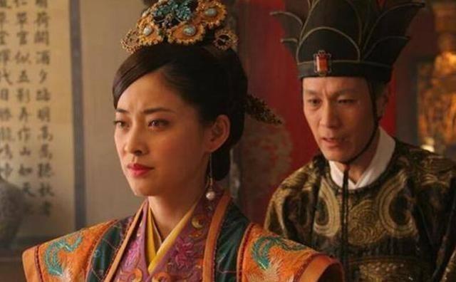 在明朝那个皇室争斗激烈的年代，一个普通宫女被裕王看中，这事听起来稀松平常，可谁知