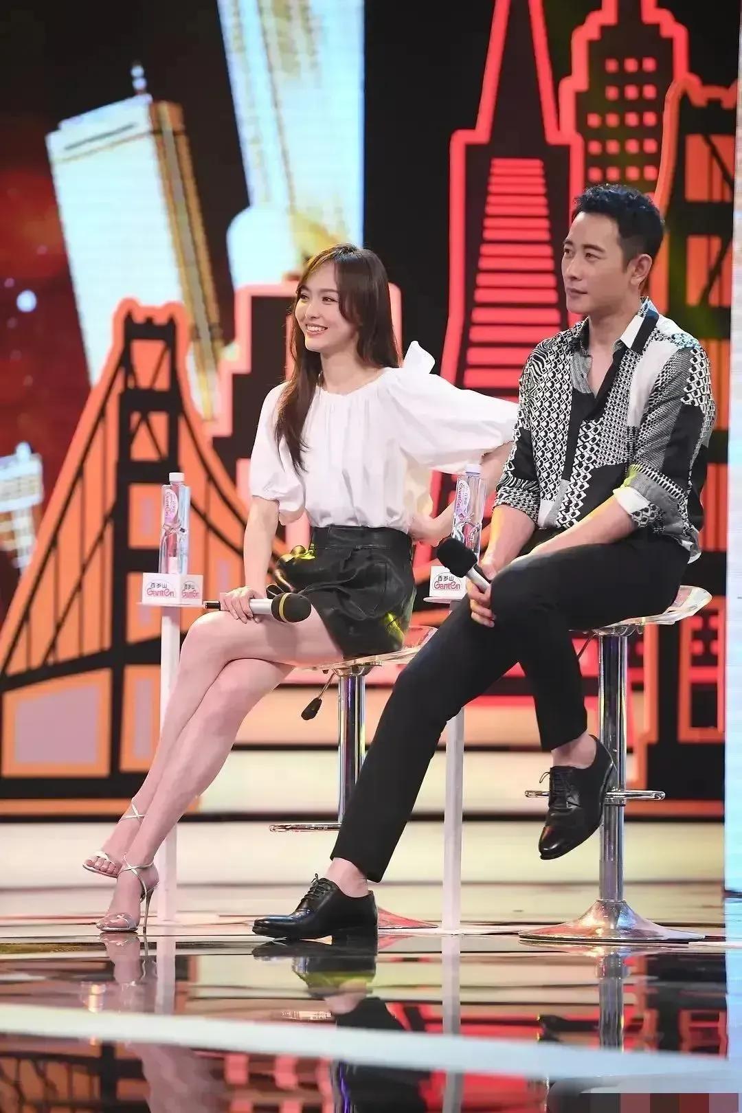 好养眼的一对，真般配！[可爱]#娱乐# #明星#
