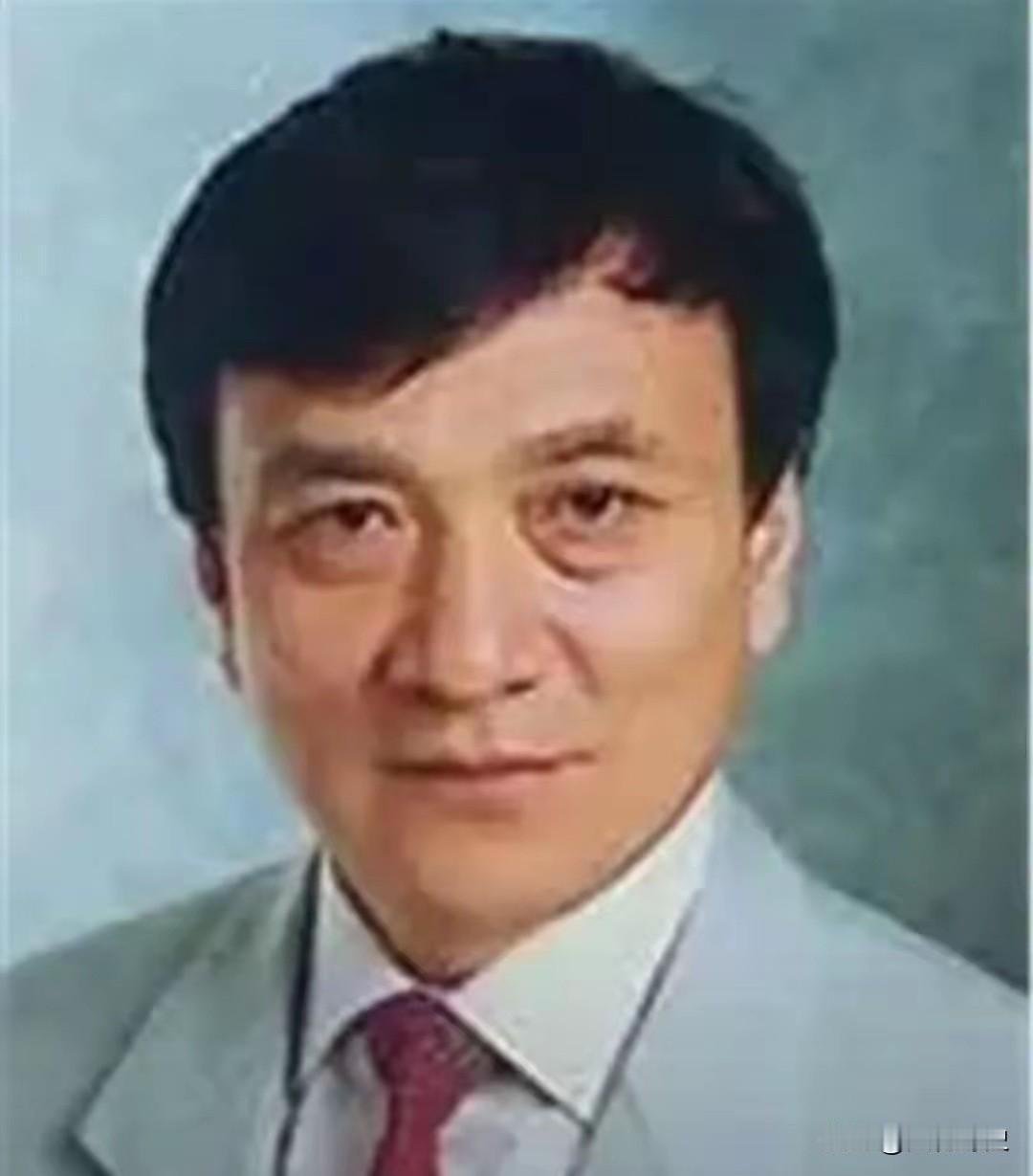 杨尚昆之子杨绍明：我们永远不能忘记毛主席是党、国家和人民军队的伟大缔造者。当然他