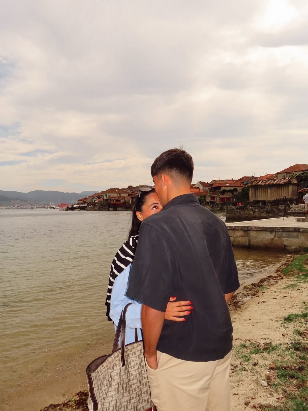 杰拉德-马丁女友ins更新🆕：今年最美丽的事。❤️❤️❤️❤️体育大赏巴萨至死