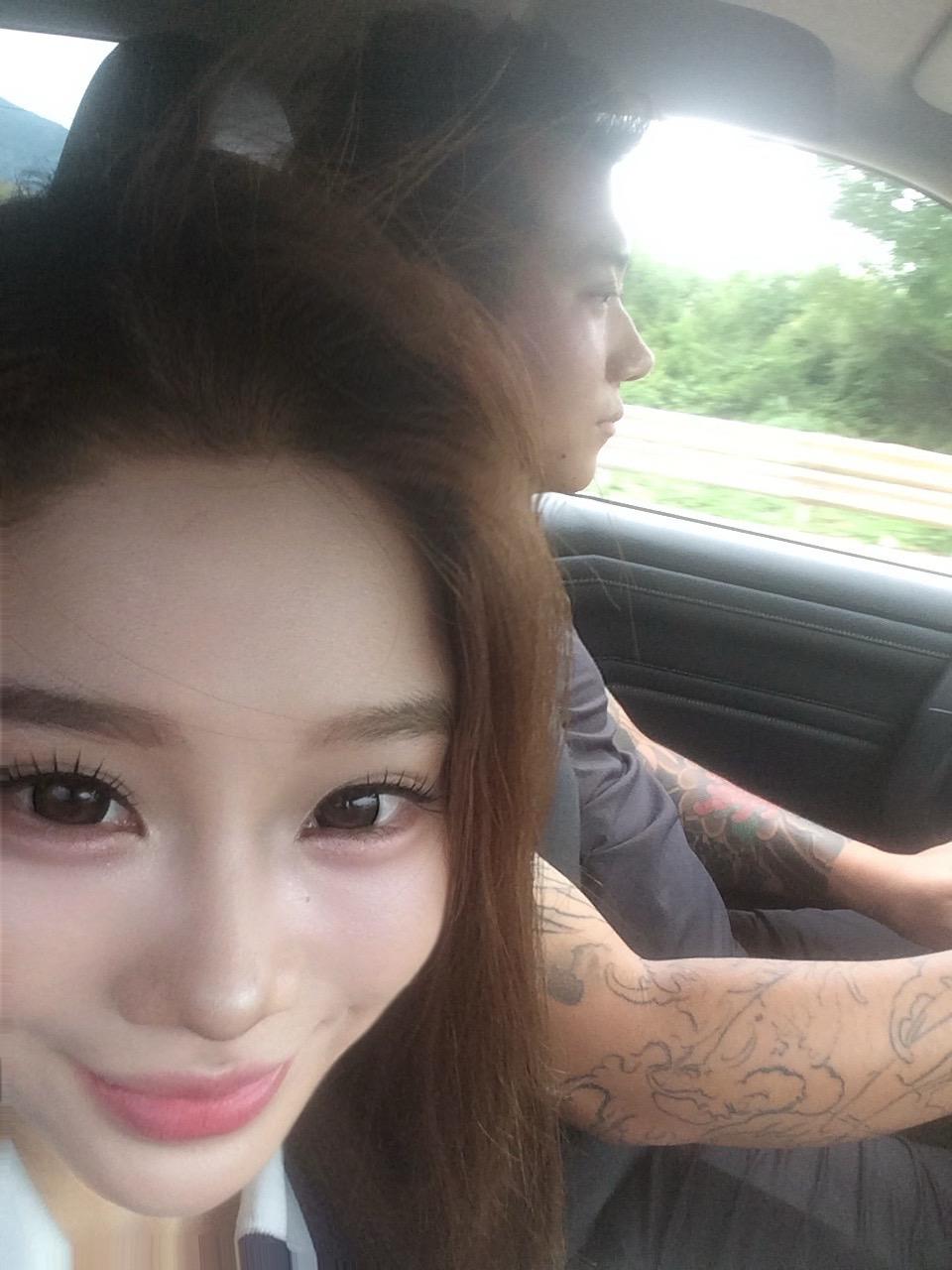 我们回到第一次对彼此感兴趣的那个夜晚吧 我想你了