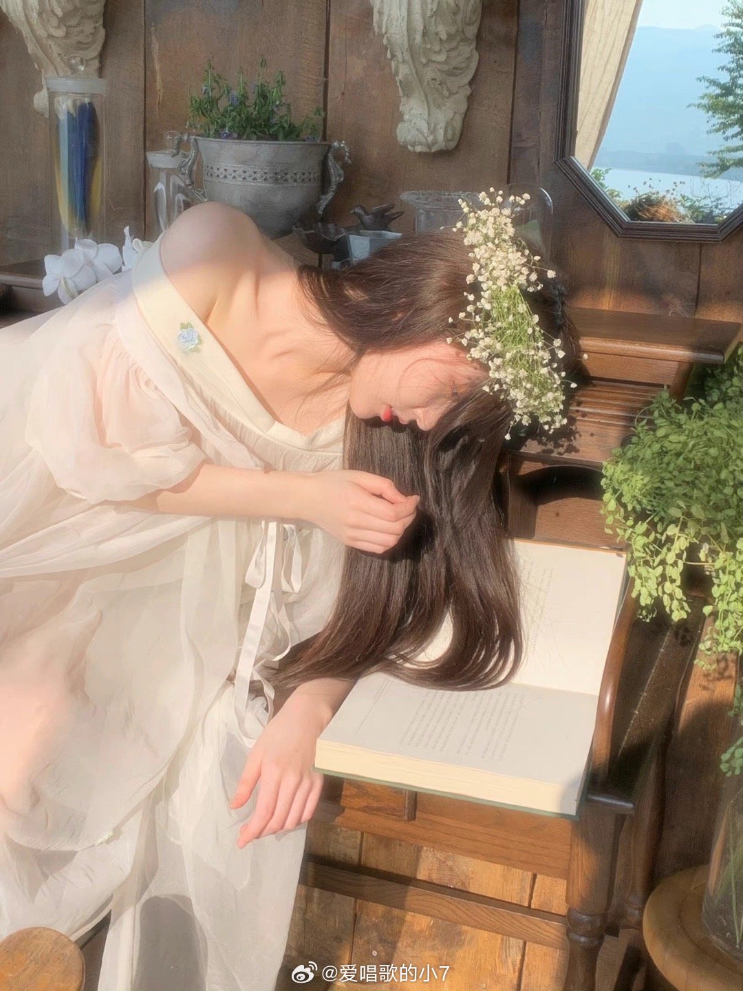 说了很多次了让她不要拍，本人特别不爱拍照，觉得自己上镜很丑，但是好朋友每次都会偷