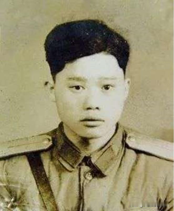 1951年1月28日，志愿军战士潘天炎因为生理需要去附近的草丛解决，却意外发现阵