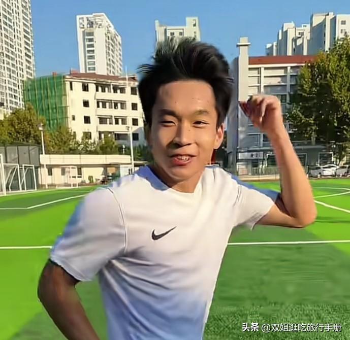 黄子杰伤愈重返西班牙。
通过黄子杰这次受伤明眼人都能看出，如果没有背靠中国足球小
