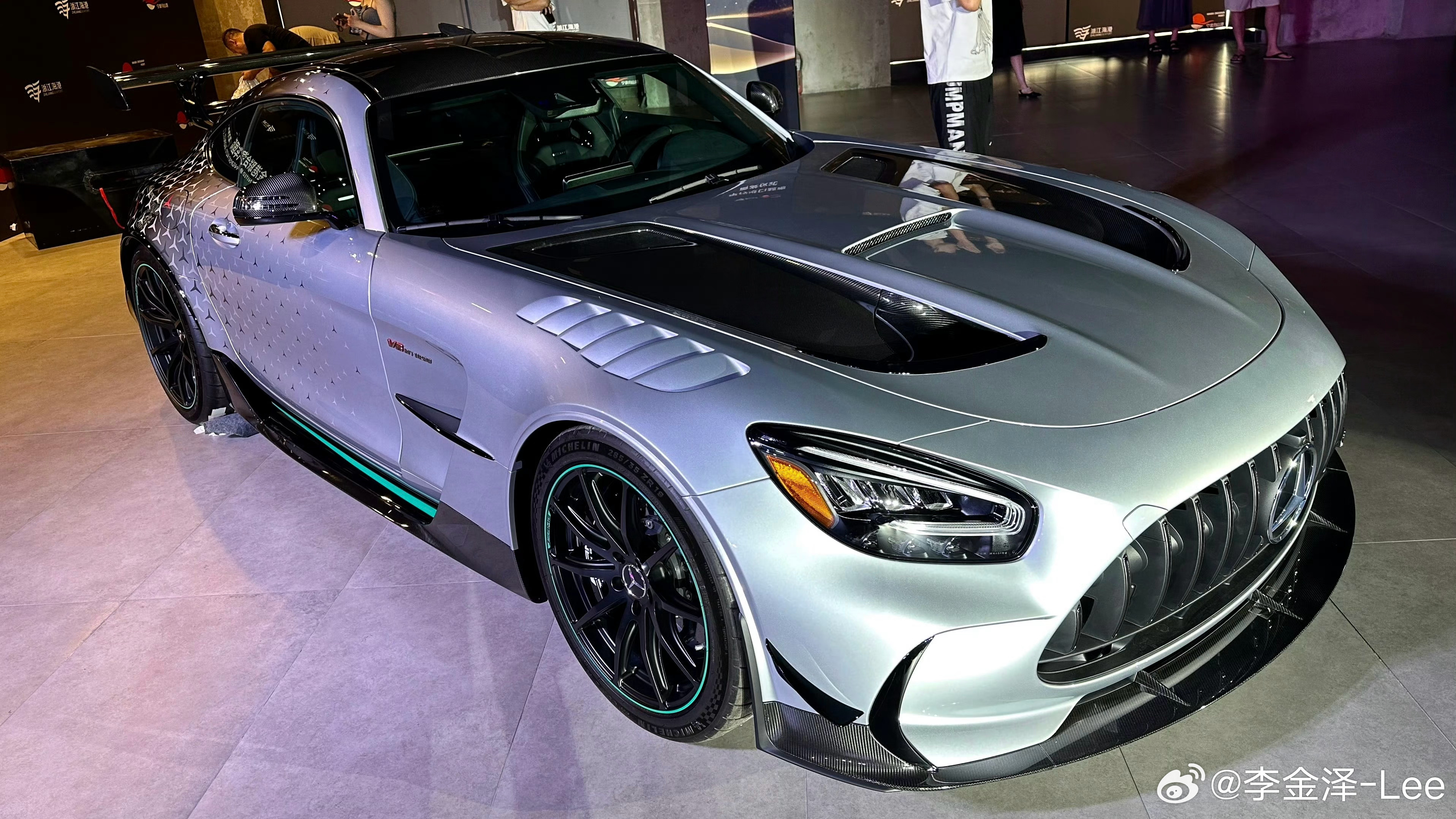 目前仅需799万！全国唯一全新AMG GT原厂涂装版“尼基·劳达限量版”即可拥有