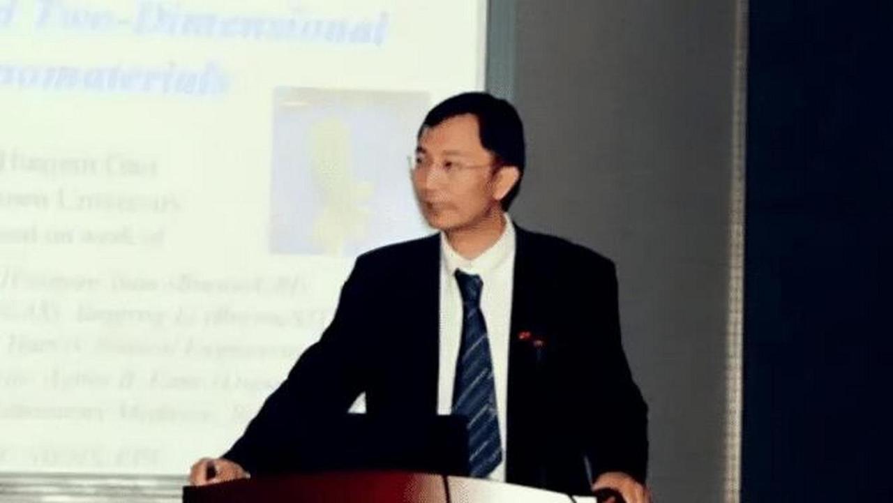 1988年，被骂了三十年叛徒的高华健，2024年全职回到了中国。

1988年，
