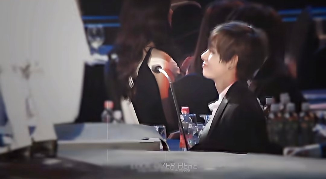 那天上了两节课我就把孩子接回家了我说老师不好意思一直给您添麻烦 我实在离不开我孩