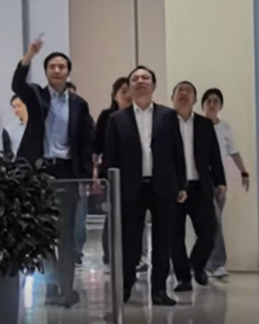 说真的，这俩要是能好好合作，达到互通有无的境界，车圈直接迎来大结局。