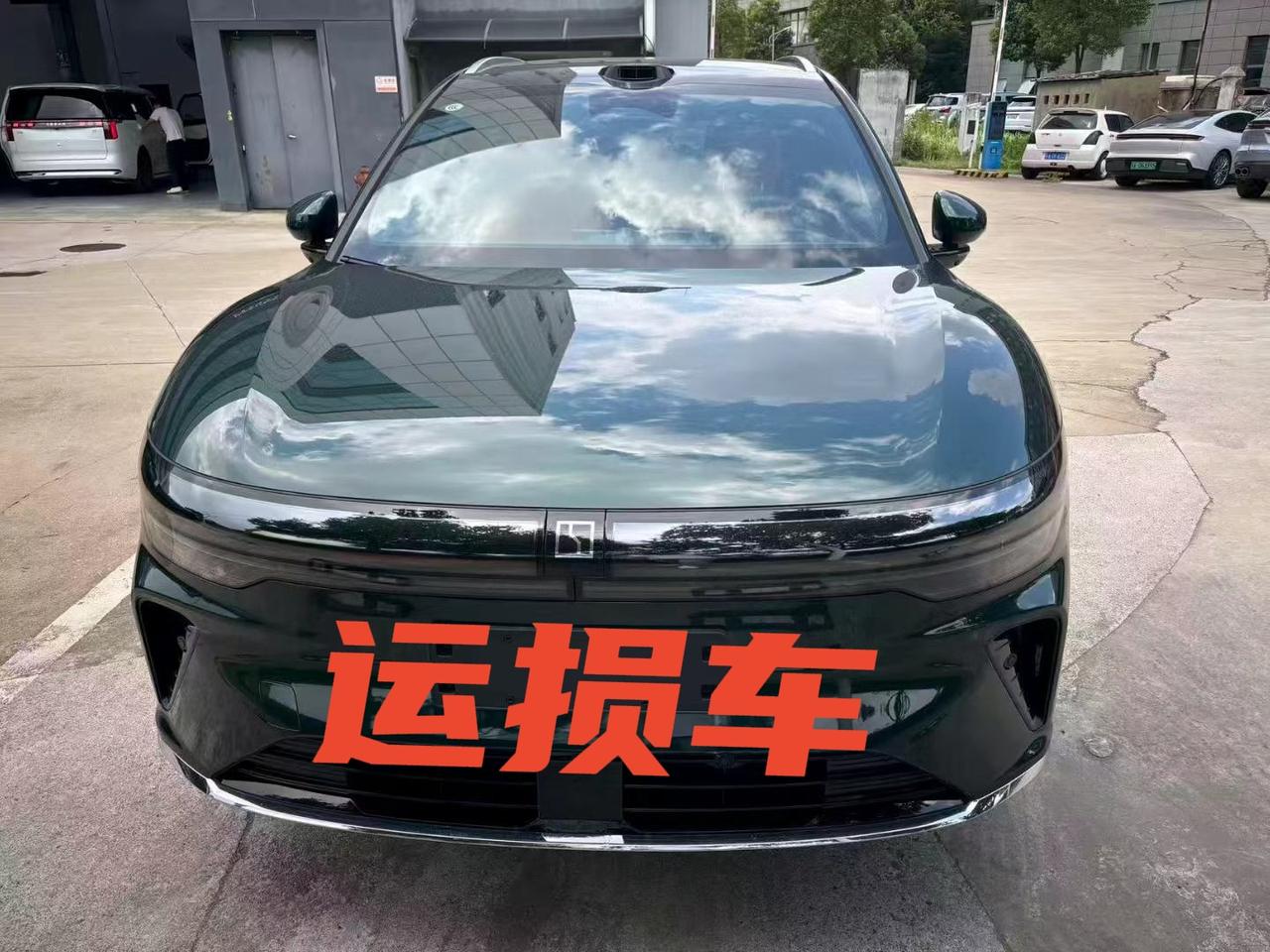 品牌：极氪7X
车型：2026款MAX后驱（75KW）
排量：电动
指导价：22