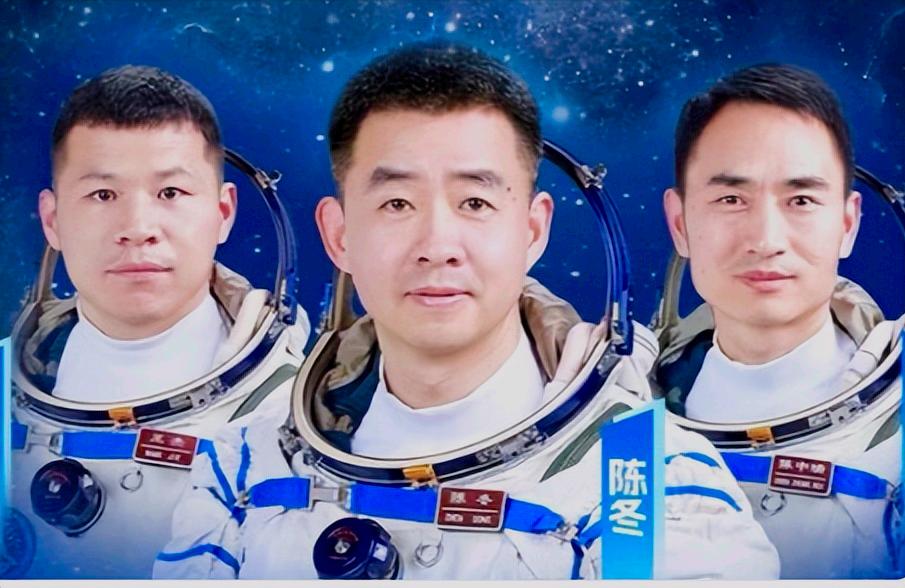 回来了！回来了！终于可以放下心了。
神二十乘组搭载二十一载人飞船回来了！
这真是