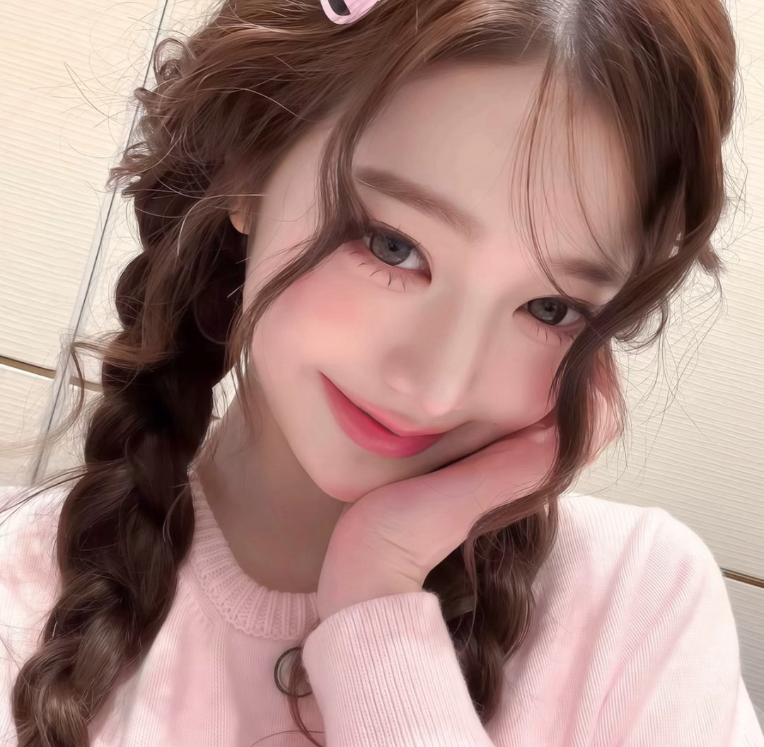女生头像  𝙒𝙚𝘾𝙝𝙖𝙩/微信头像/女生头像/韩系头像/ins/优质