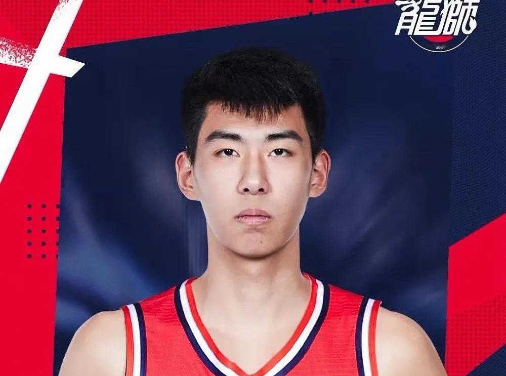 中国男篮球员徐昕近期得到了美国篮球界的广泛关注，此前有报道称开拓者、活塞等5支N