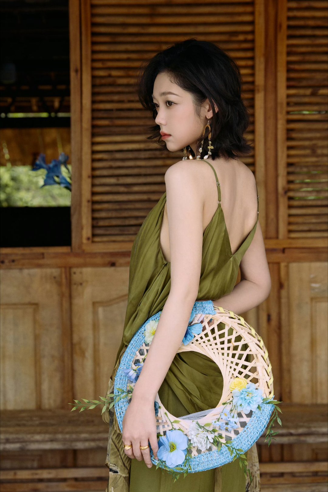 希林娜依高希林娜依高签约索尼 希林28岁生日这天官宣签约索尼，新的一岁，新的篇章