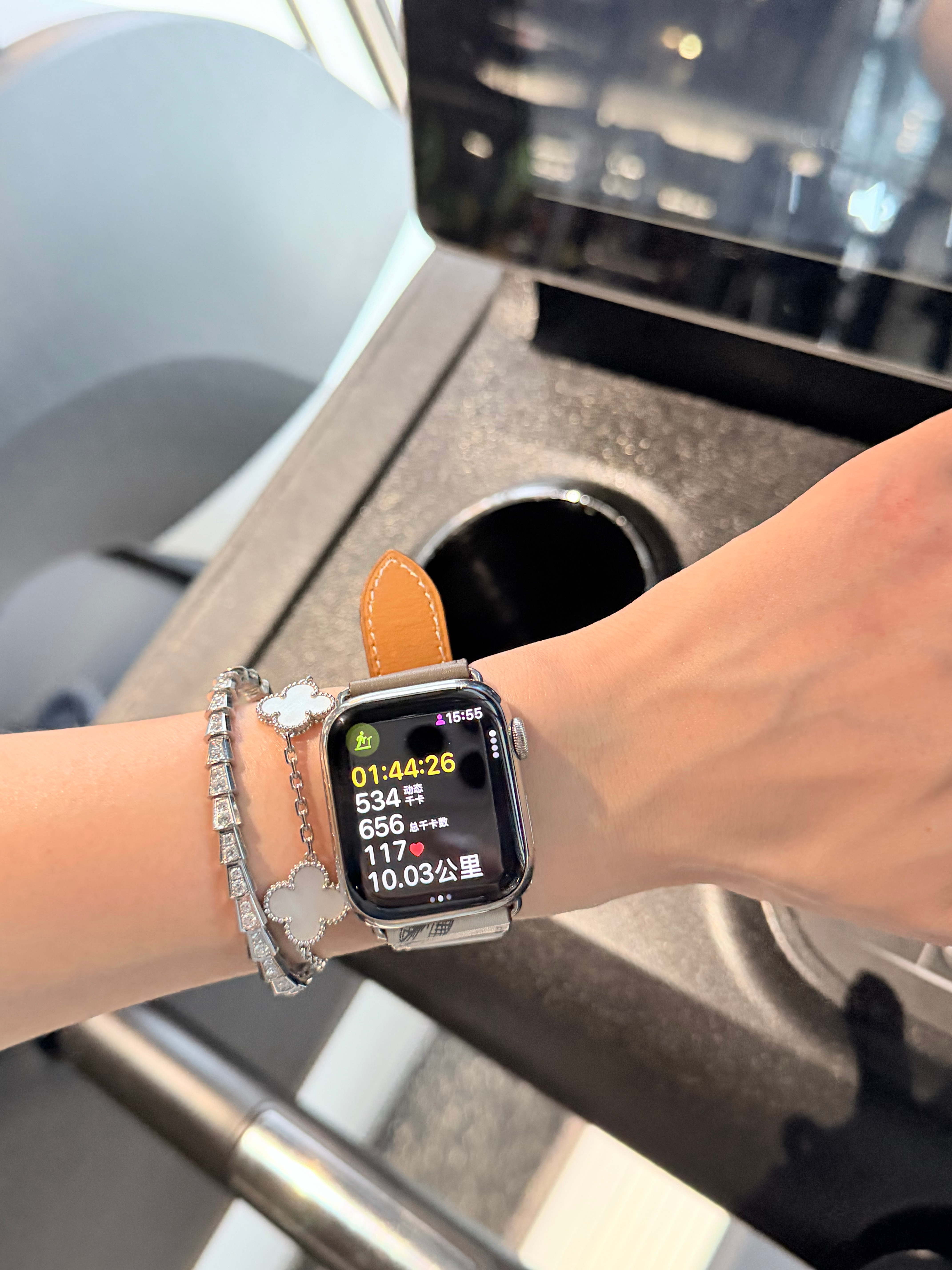 练完普拉提，又来跑了个10公里今日能量打败全国99.999%人类🏃♂️➡️ 