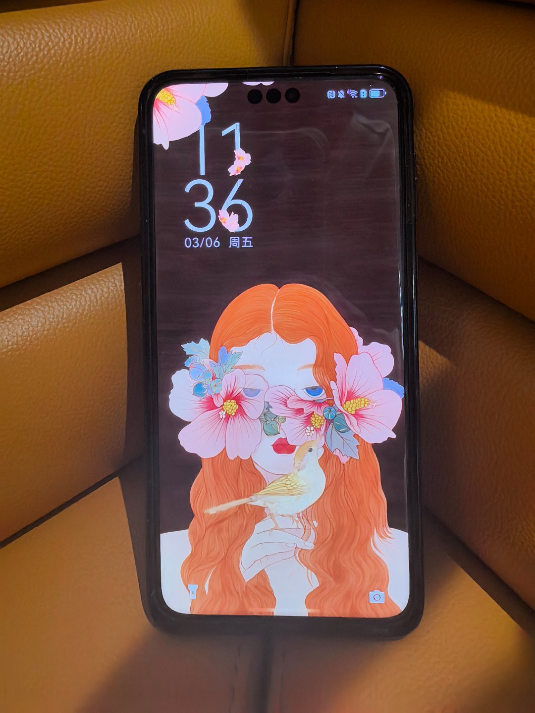 华为主题“让花成花艺术家定制主题”，以花之名，致敬美而不同的万千风采。妇女节主题