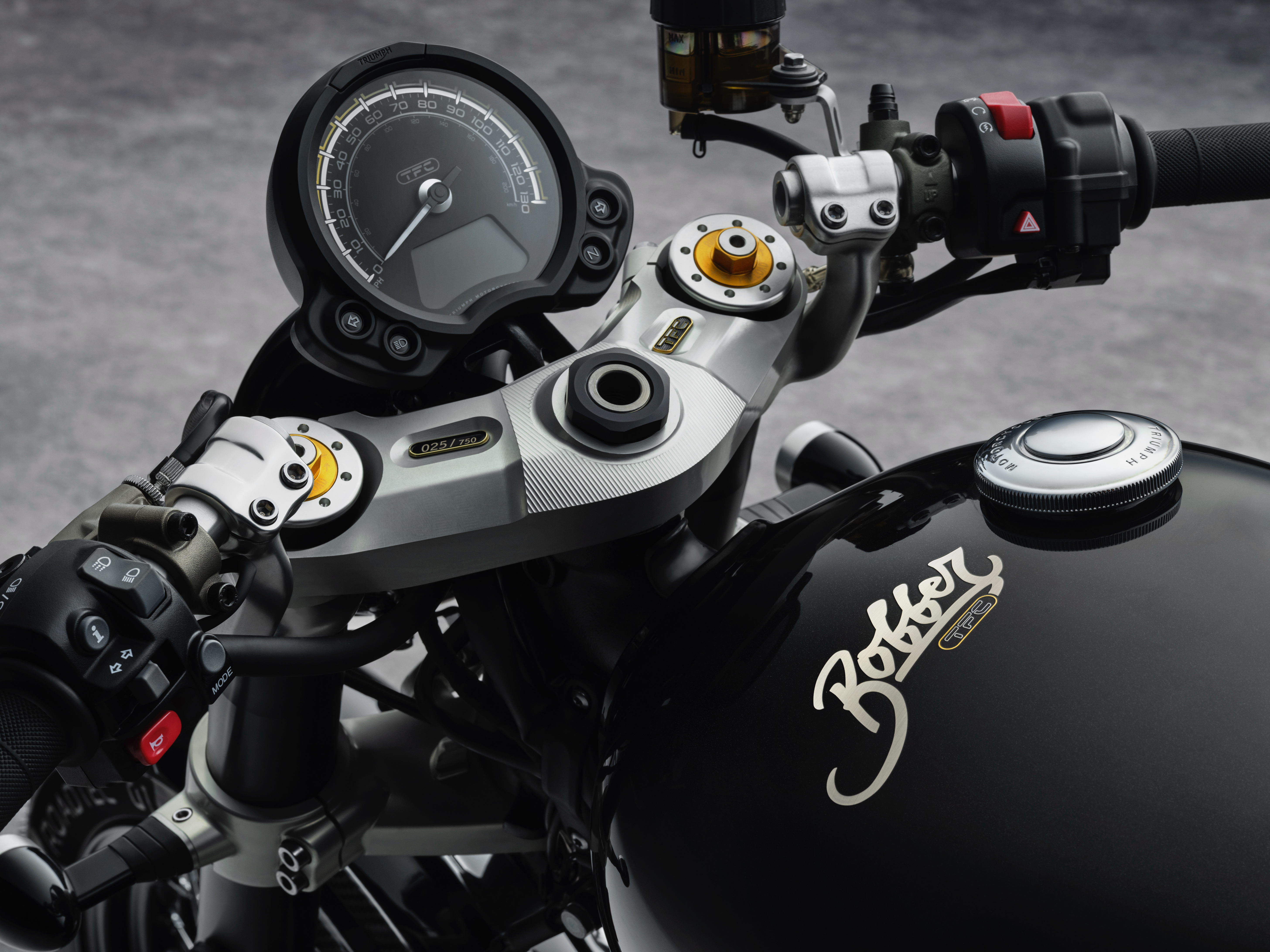 Triumph Bobber TFC摩托车 分辨率：6000 