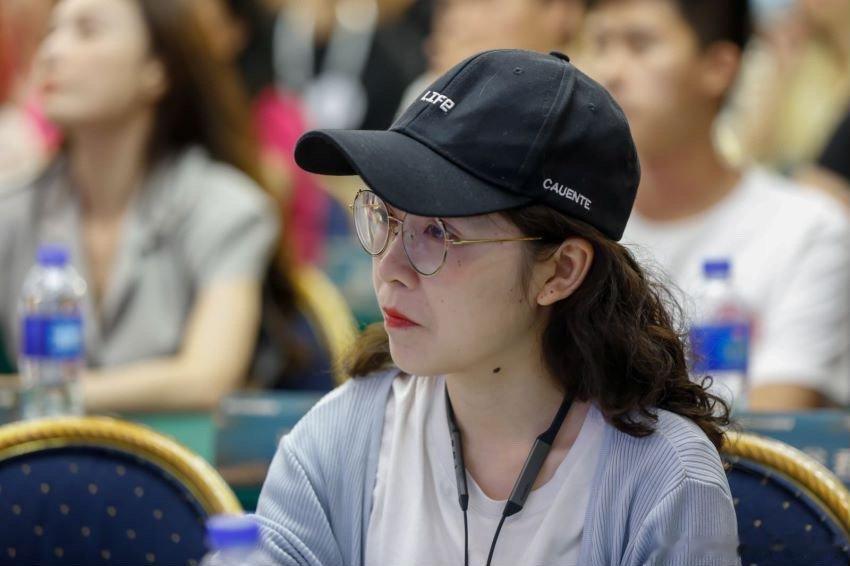 身边近视的人越来越多，包括我自己！据研究预测：到2050年，近视将会征服50%的