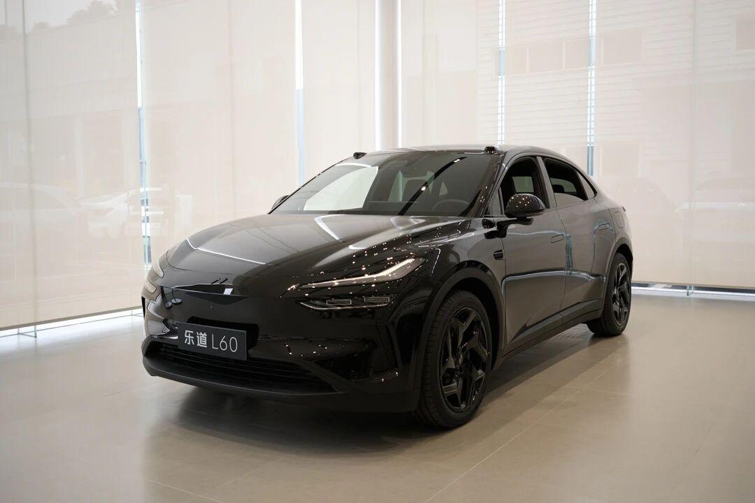 探店乐道L60黑骑士，酷黑运动风，套件打包优惠划算本周张局探店了发售不久的乐道L