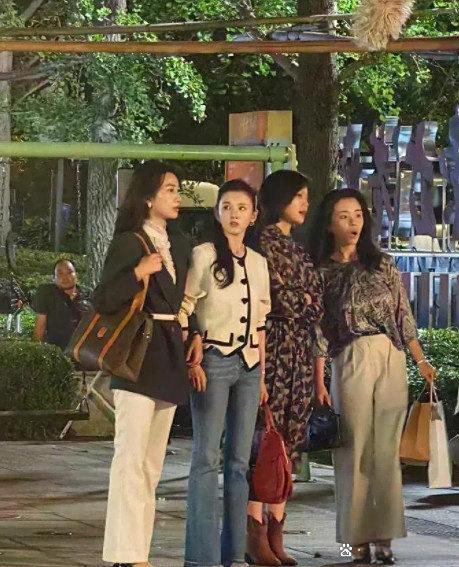 不怪那么多人喜欢她，确实乖巧可爱。 