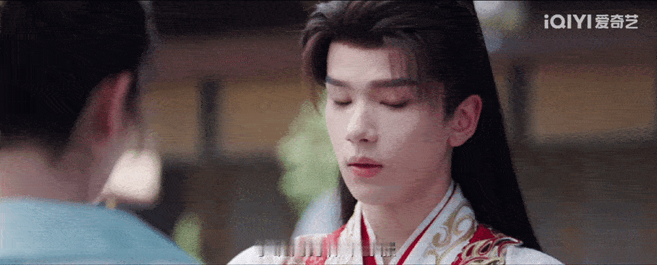 燕迟约会秦莞送车又送房 燕迟这恋爱脑一上来，连贪腐案都得往后排，秦莞随口提了句想