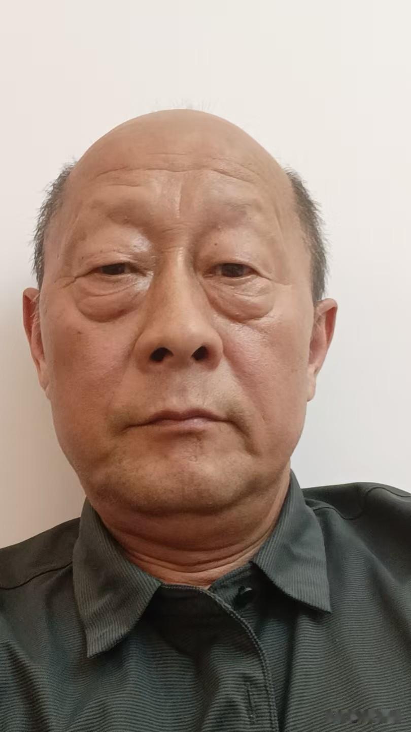 岁月匆匆，留下的痕迹里满是故事，沉淀的智慧是生活的馈赠。站在2025年末回首，这