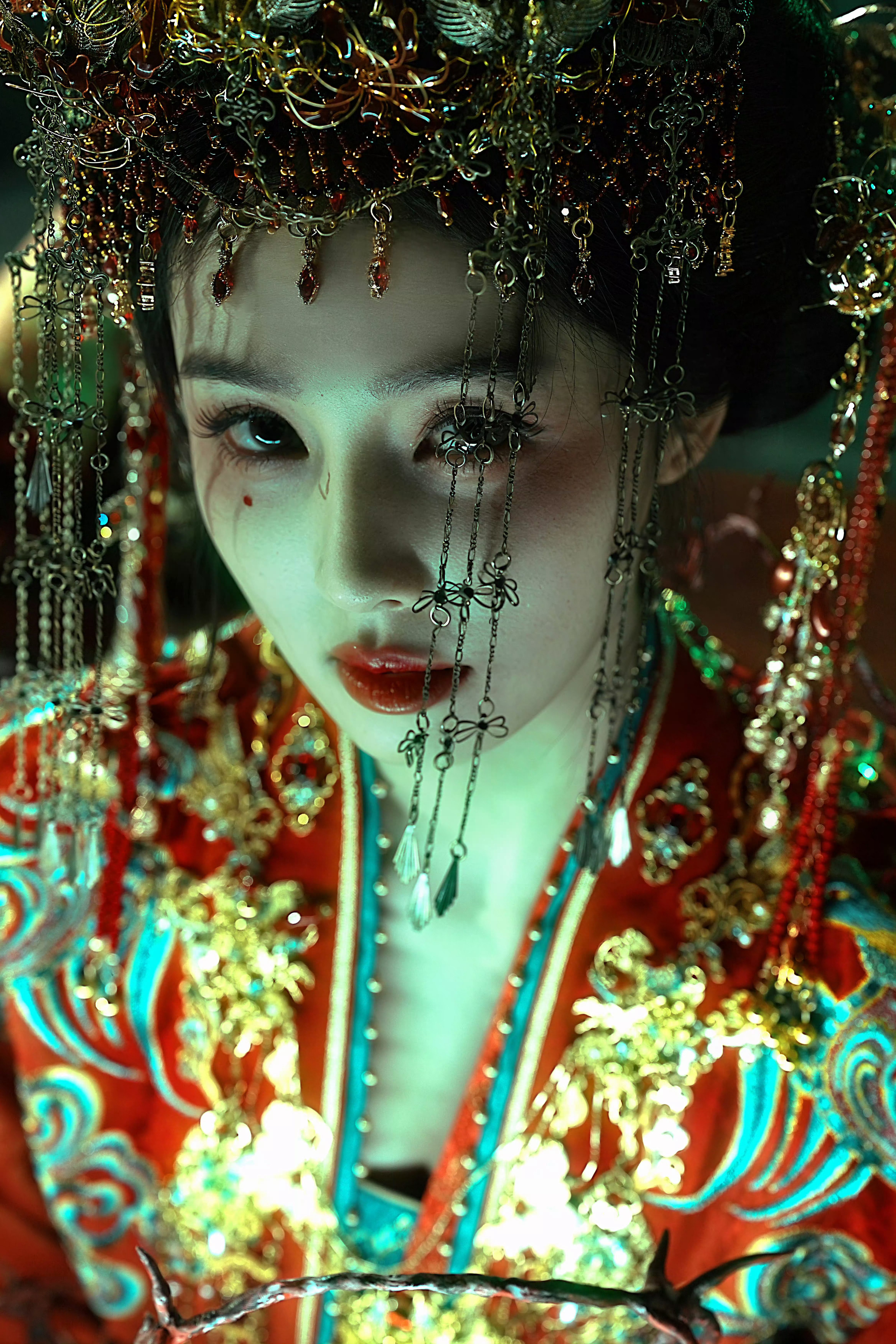 白鹿李佩仪来找你喽！明天晚上一起去优酷看唐宫奇案哦！白鹿被自己演的吓一跳