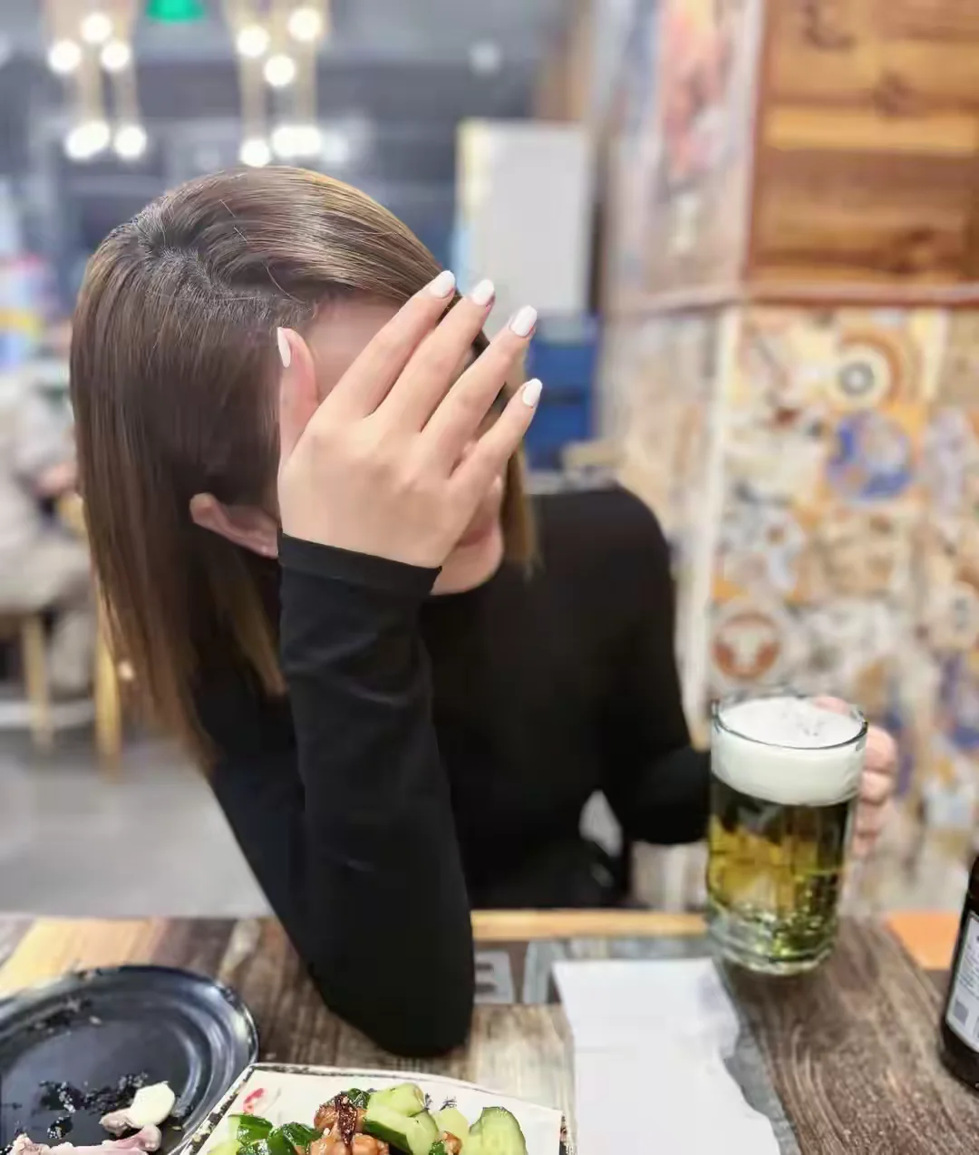 回避型的丈夫，会逼出一个焦虑型的妻子。 ——他们会对所有人都很好，除了...