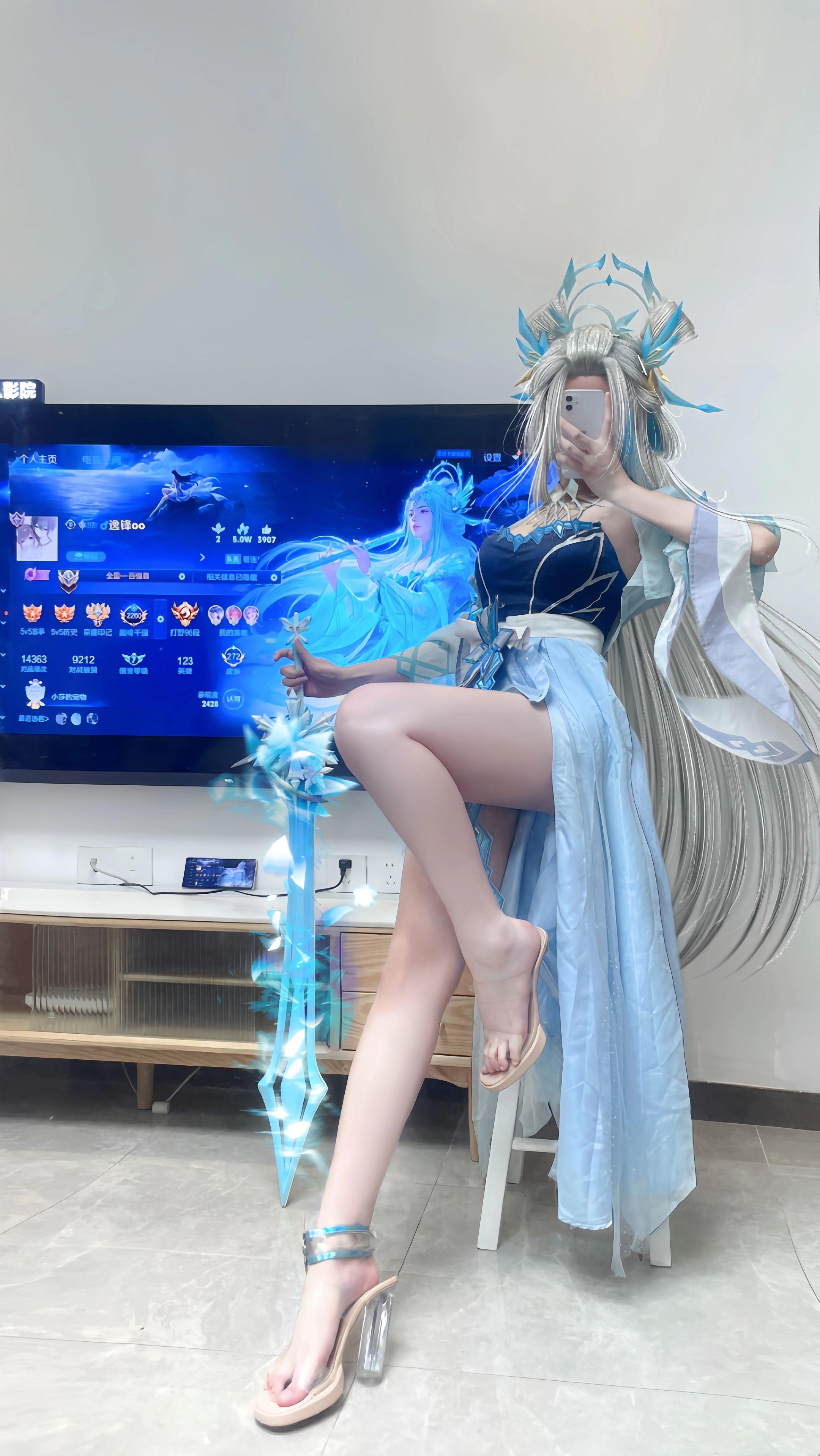 美神不解释。