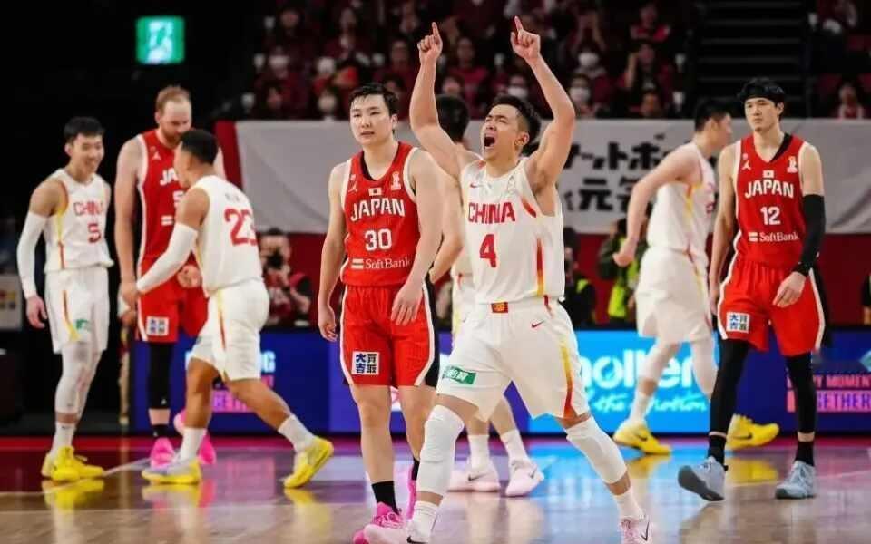 赵继伟被任命为中国男篮新队长！
中国男篮在北京举行集训入队会。中国男篮主教练郭士
