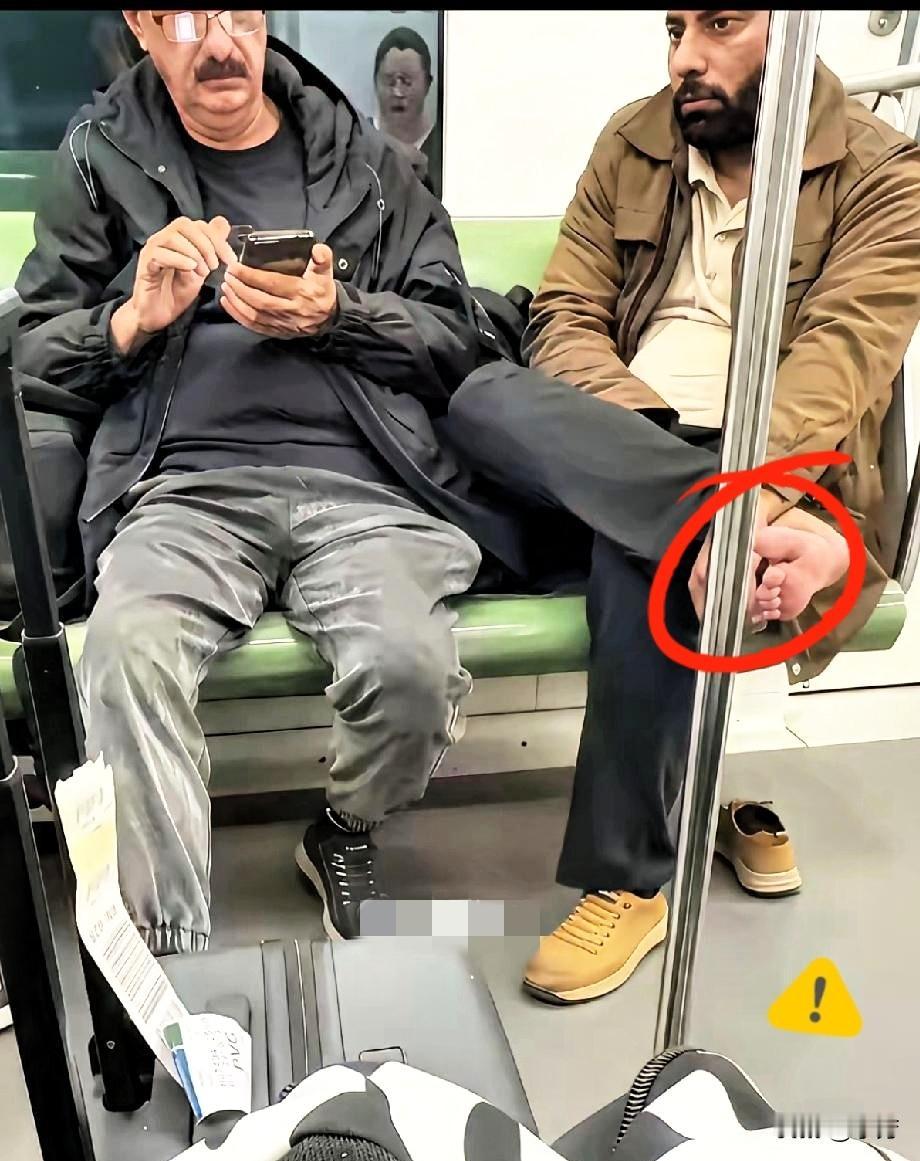 印媒报道：印度人在华被歧视
不是岐视是厌恶
他们那些臭毛病中国人实在不能接受
中