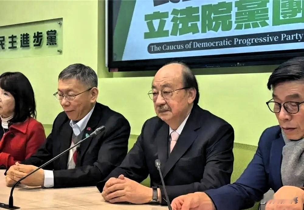 赖清德陷入三重危机！双柯会成压垮他的最后一根稻草吗？
 
本想让柯建铭为“大罢免