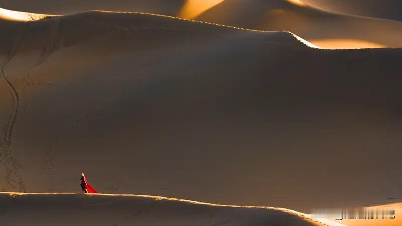 舒服，我现在饿感觉就是“舒服”
昨天我就跟我弟弟说，我感觉哟现在是最幸福的时候。