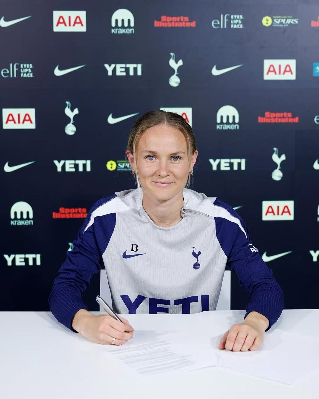 热刺女足官方：玛蒂尔达·温贝里与俱乐部签订了一份新的、长期的合约🤍 