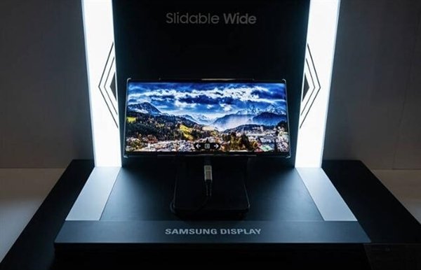 三星暂缓三折叠专攻卷轴屏 【三折叠先靠边站！三星要量产卷轴屏：全球首次】三星卷轴