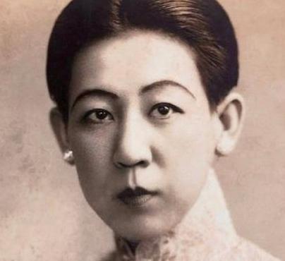 1945年，“东方魔头”川岛芳子被军统抓获，用尽酷刑，守口如瓶，直到戴笠命人扒光