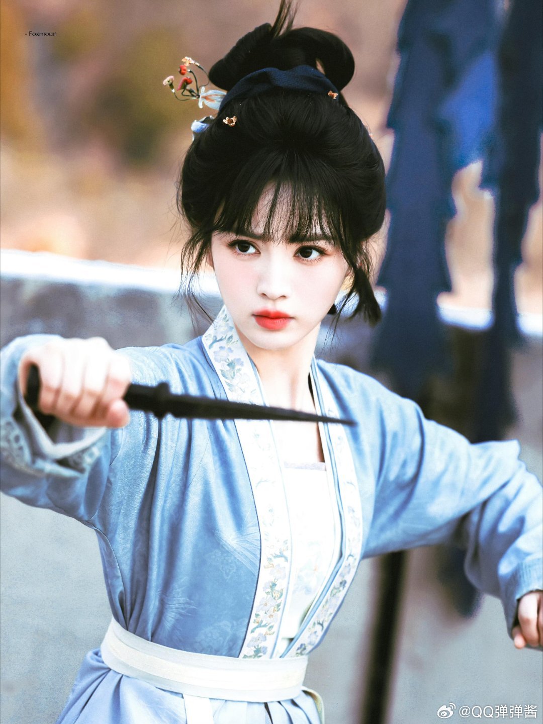 田曦薇内娱野生感女主田曦薇在统治区里演戏确实有种如鱼得水的自在 自带蓬勃生命力，