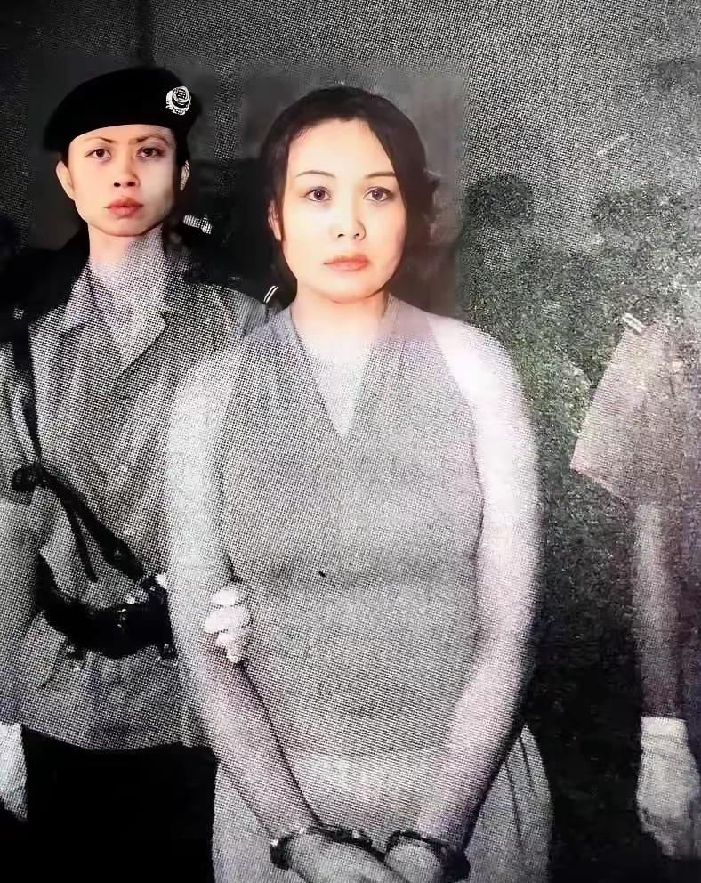 1999年，警方捣毁了位于北京亚运村“七号别墅”的特大“淫窝”。然而，组织者的身
