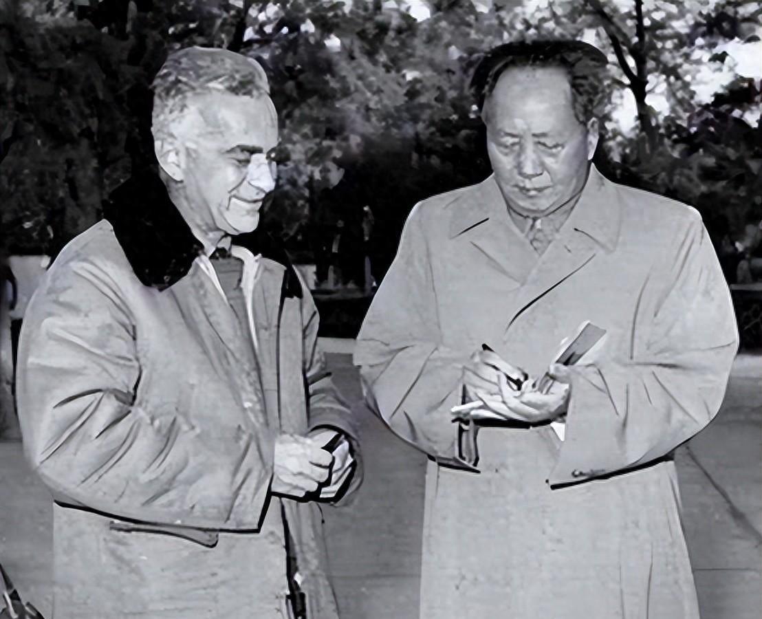 斯诺1971年查出患癌请求回美治疗遭拒，毛主席指示将他接到中国来治疗！
1959
