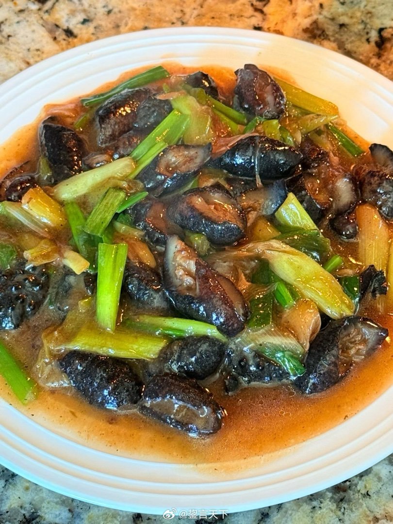 乖妈昨天做的海参捞饭不错。 