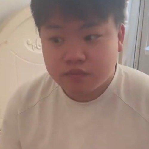 梅姨终于落网，最激动的人应该就是被拐20年的钟彬了，他等这一天等了整整20年！