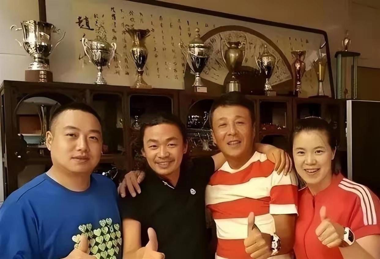 王楠夫妻房地产火的时候，是他们出资陪国乒度过了疫情困难时候期，国乒疫情期间的训练