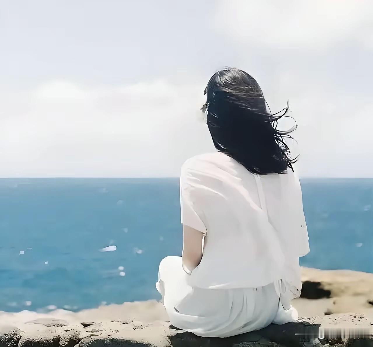 我今年50岁
原来的衣服都穿不上了，太紧。
但衣服都是好衣服

于是，我还是下决