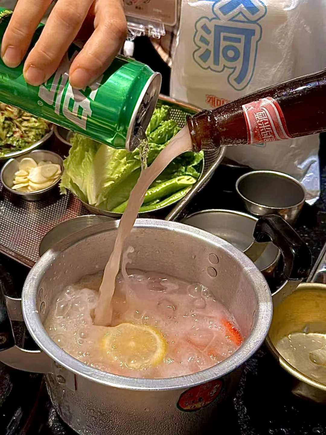 广州吃蚂蚁洞🐜烤肉还能吃出悟空卡？！