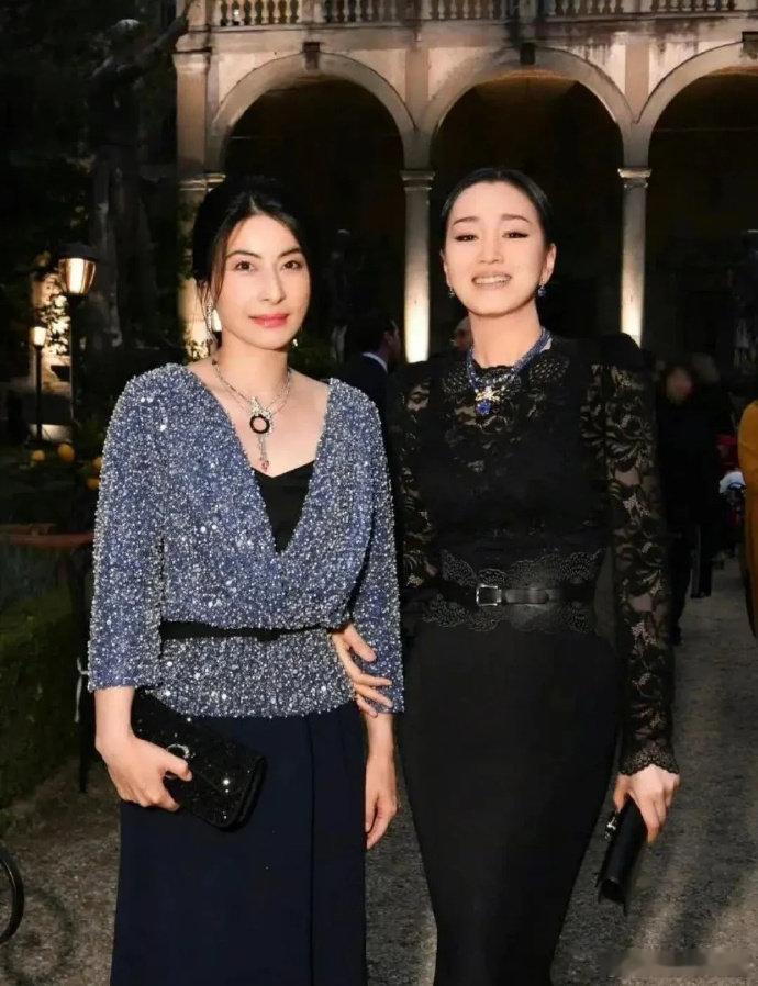 郭晶晶合影，从来就没输过，贵气来自心底的感觉 ​​​
